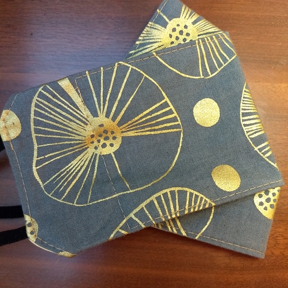 Specialty cotton print face masks - Picture 10 of 10